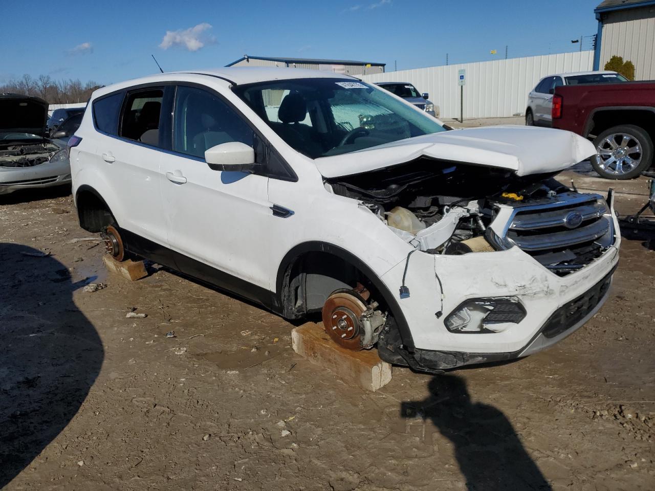 2017 FORD ESCAPE SE - Image 4
