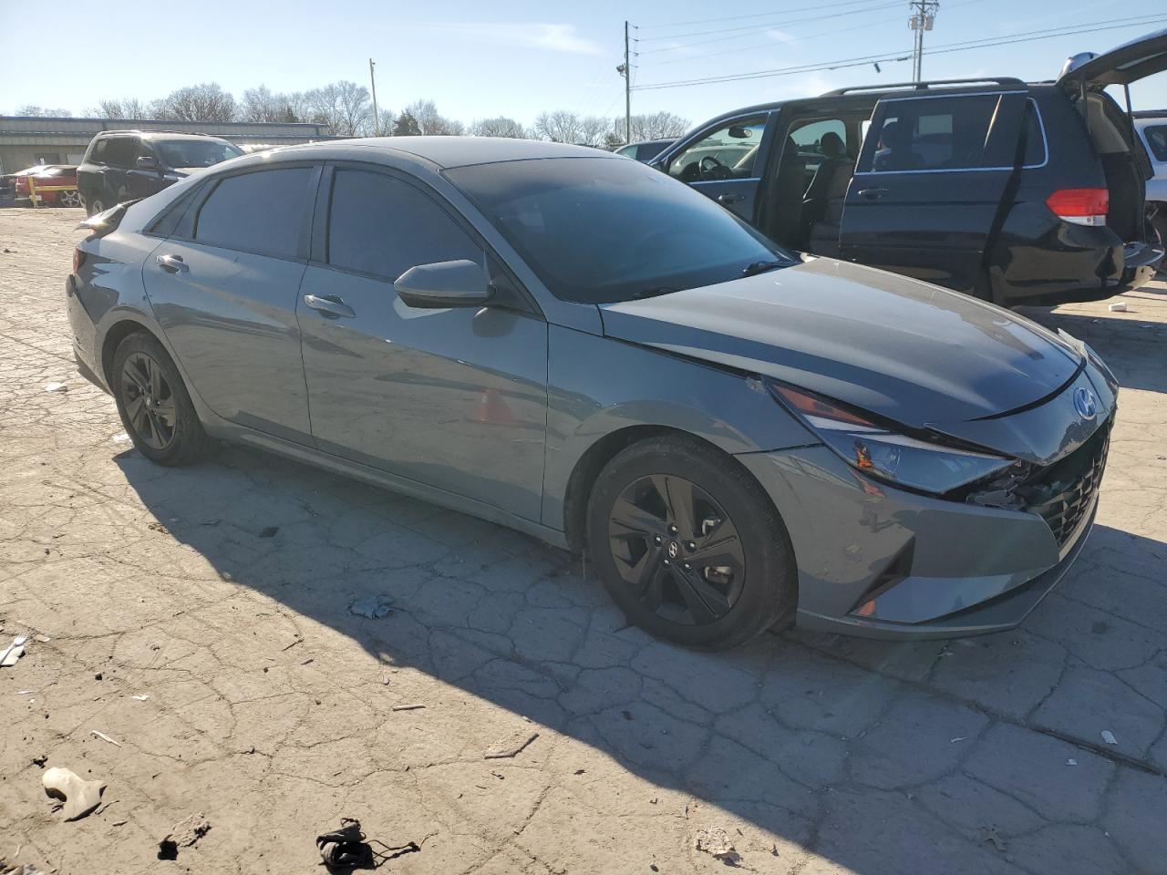 2022 HYUNDAI ELANTRA SE - Image 4