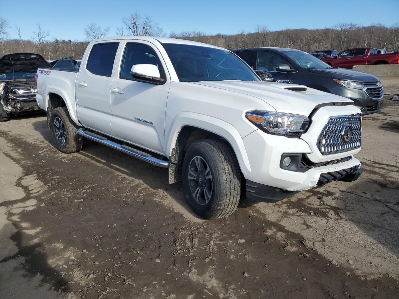 2019 TOYOTA TACOMA DOU - Фото 4
