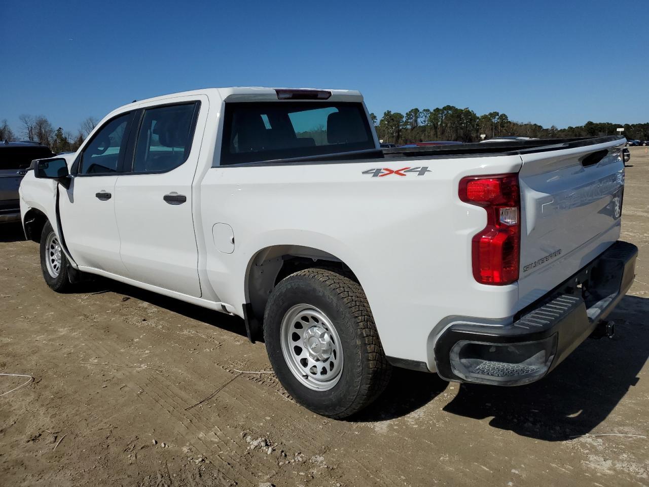 2024 CHEVROLET SILVERADO - Image 2