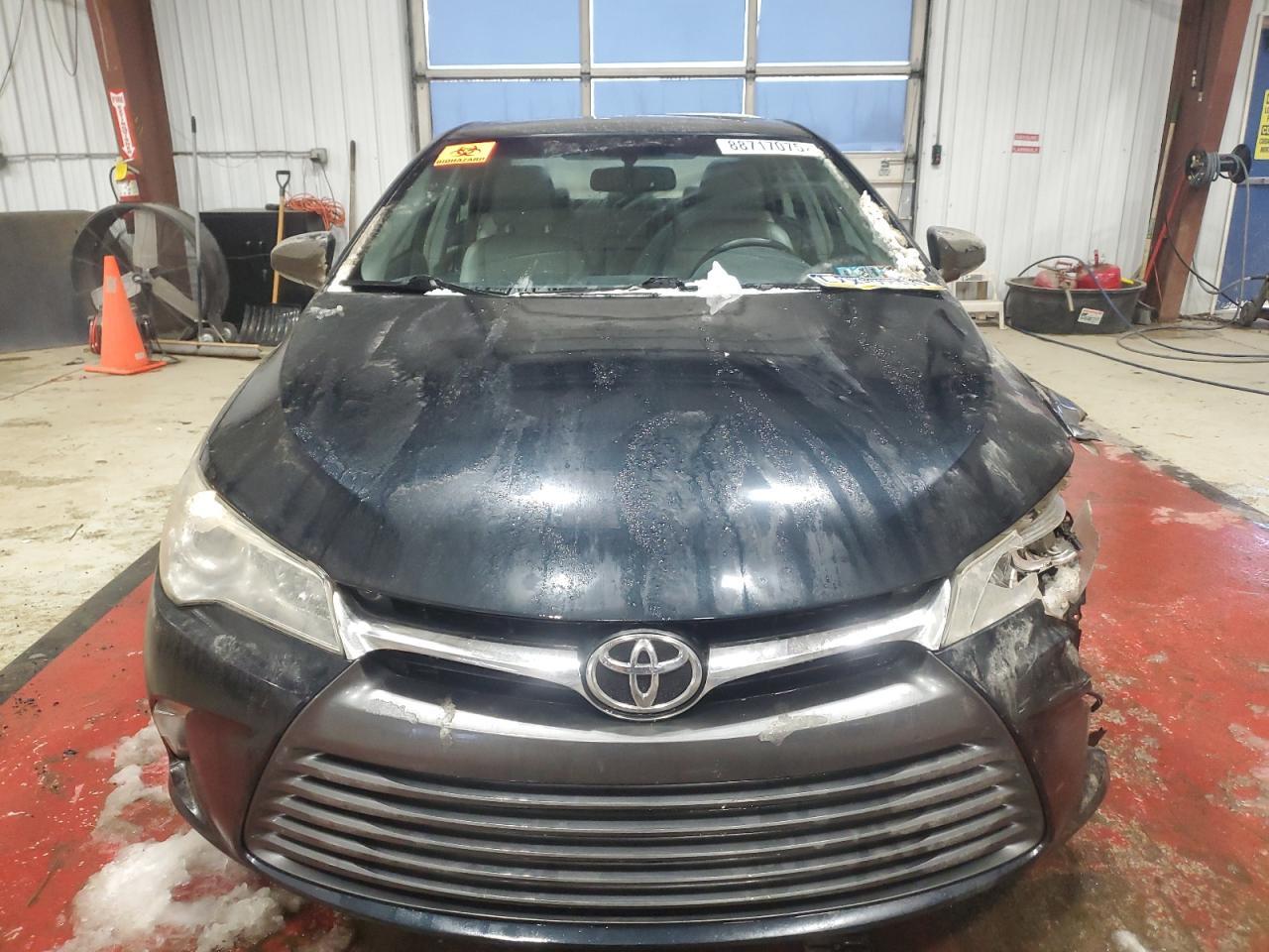 2017 TOYOTA CAMRY LE - Фото 5