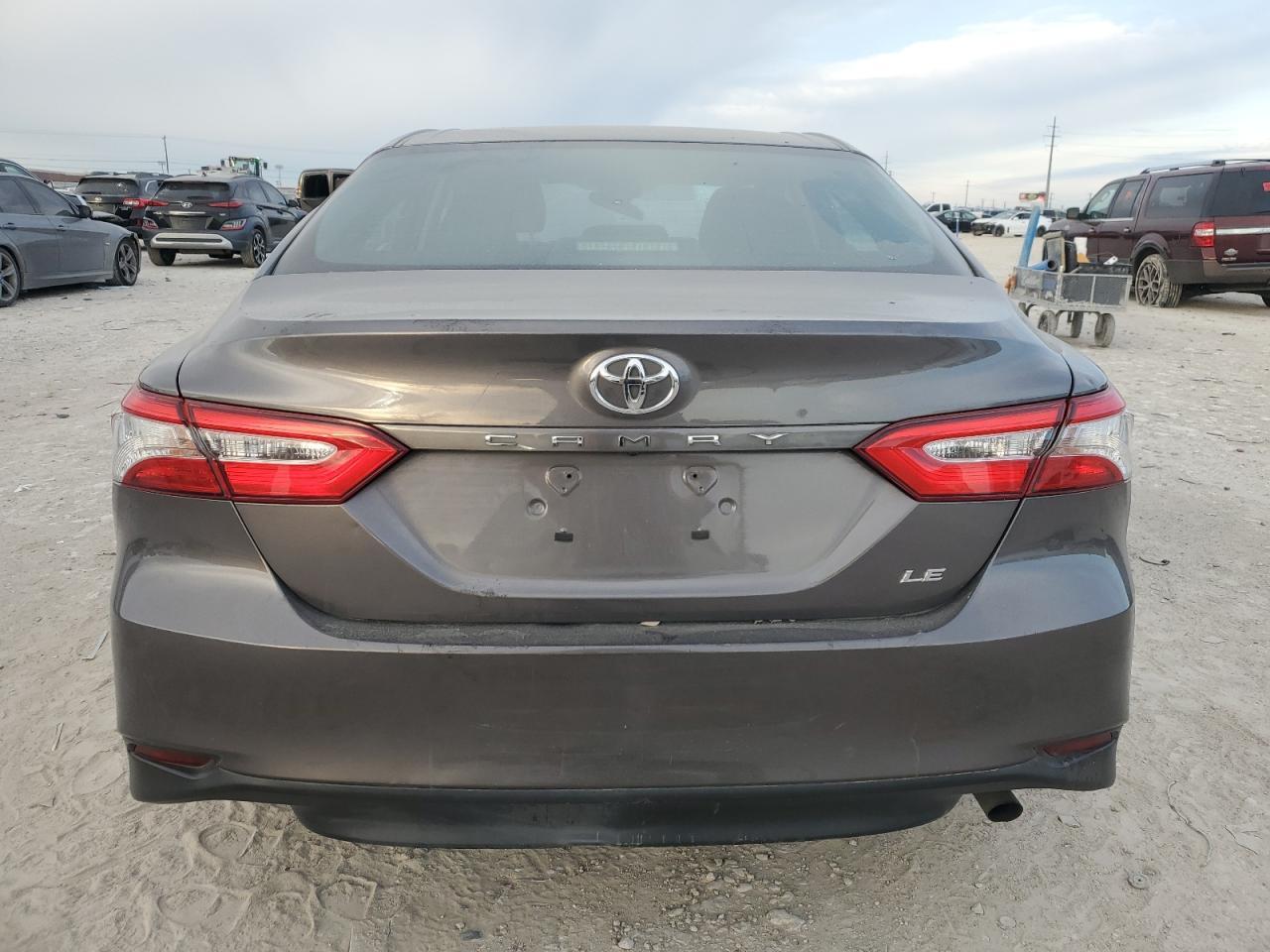 2018 TOYOTA CAMRY L - Image 6
