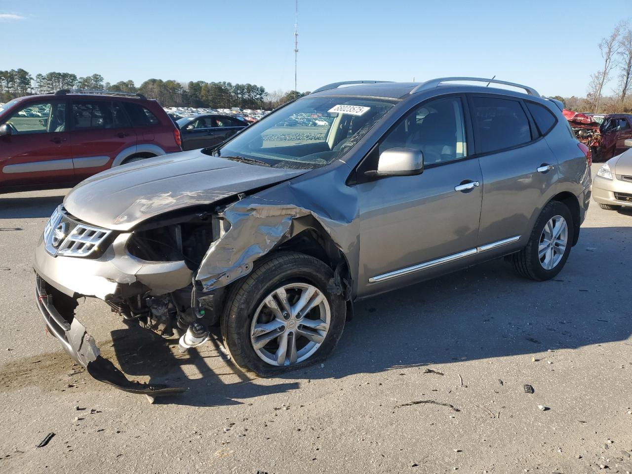 2013 NISSAN ROGUE S