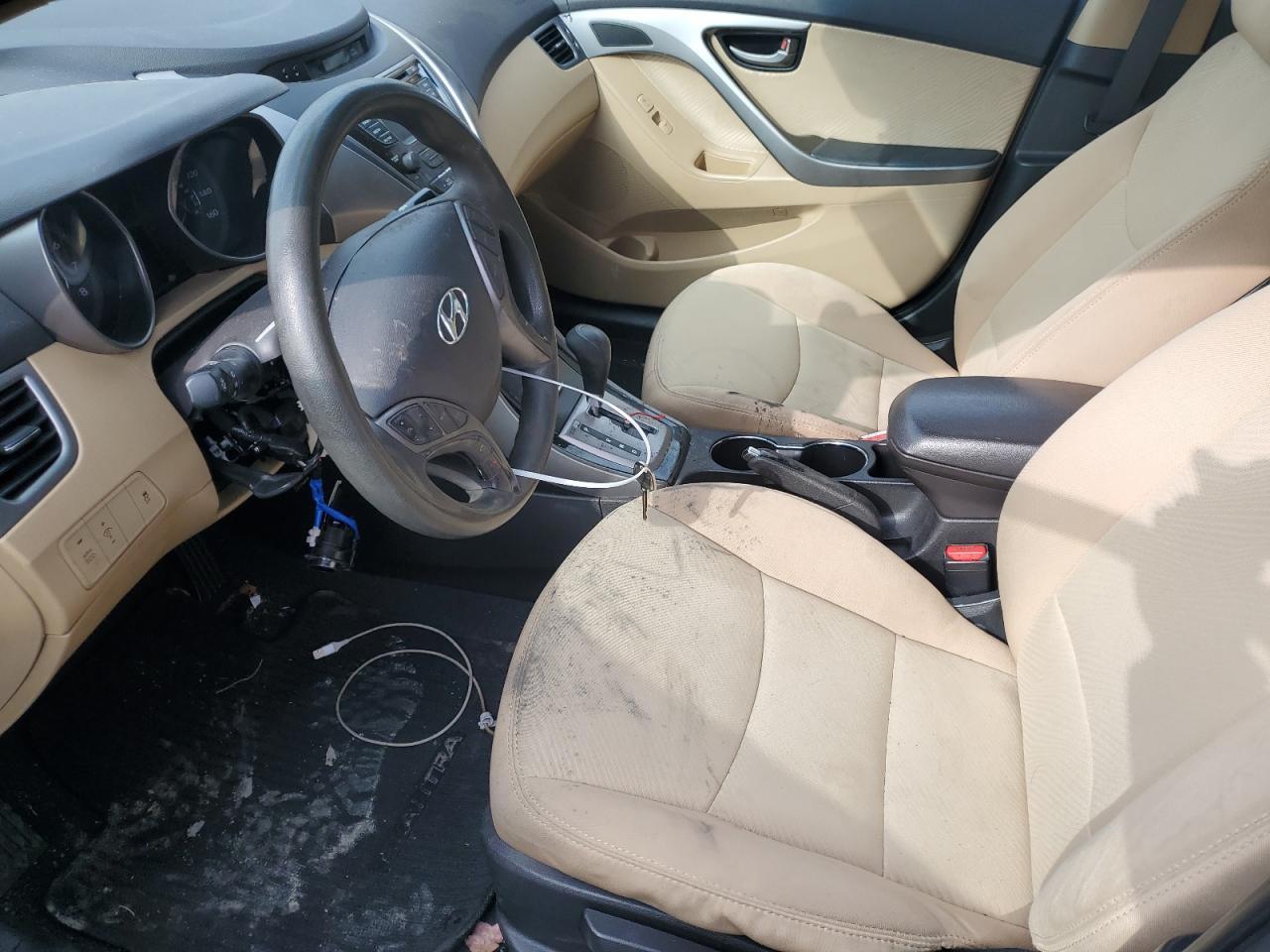 2013 HYUNDAI ELANTRA GL - Image 7