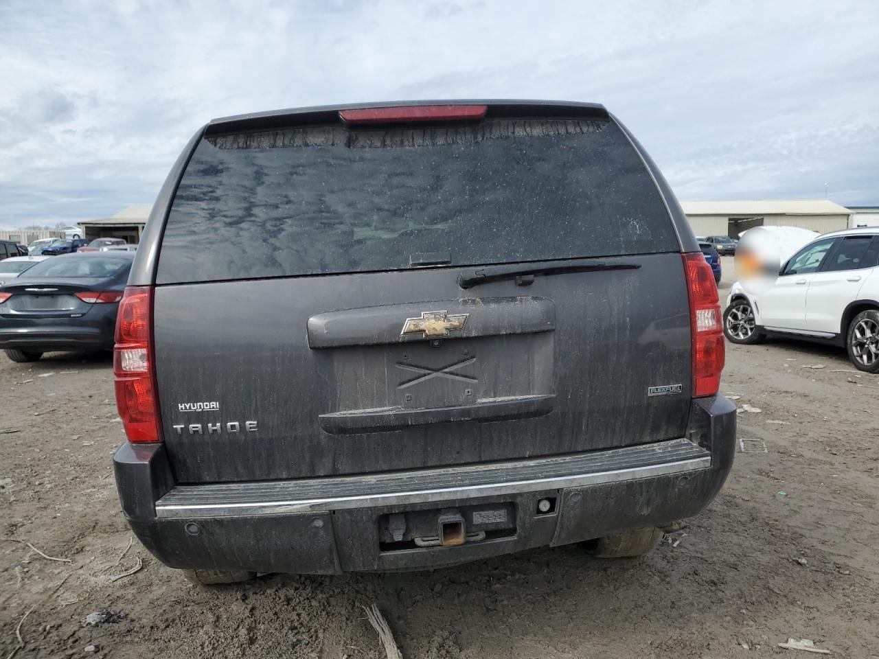 2011 CHEVROLET TAHOE K150 - Фото 6