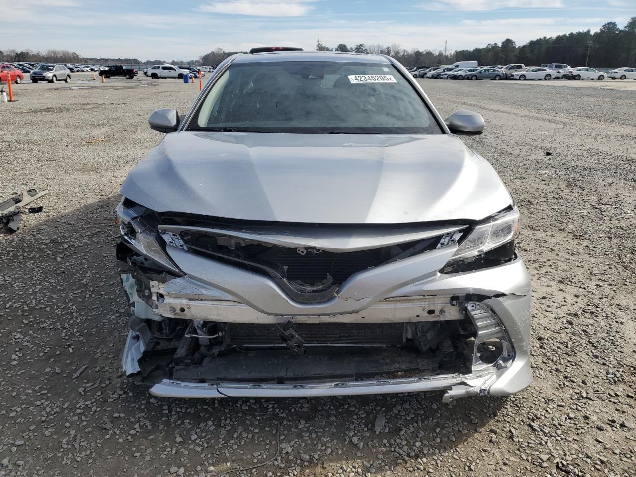 2020 TOYOTA CAMRY LE - Фото 5