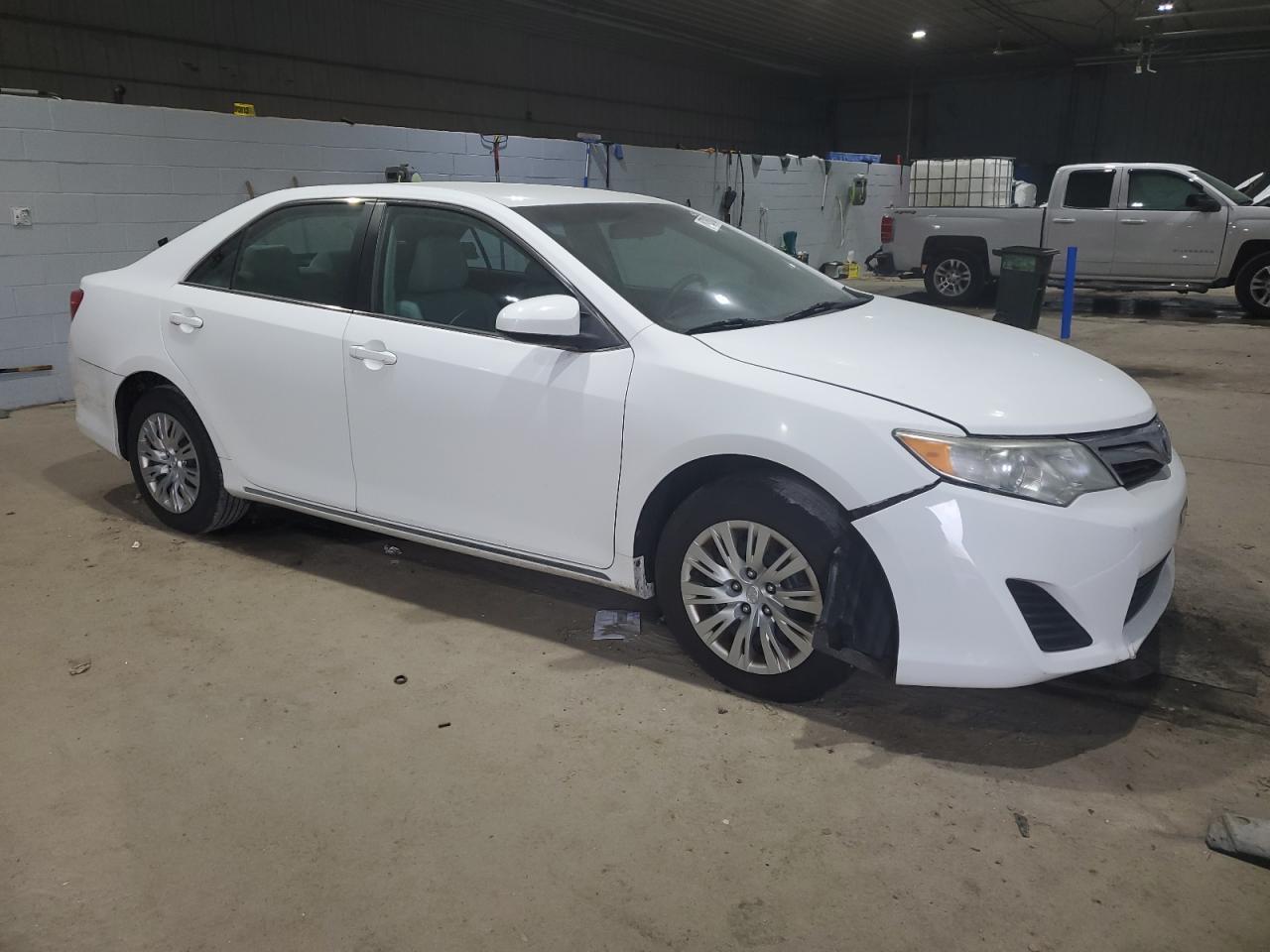 2014 TOYOTA CAMRY L - Фото 4
