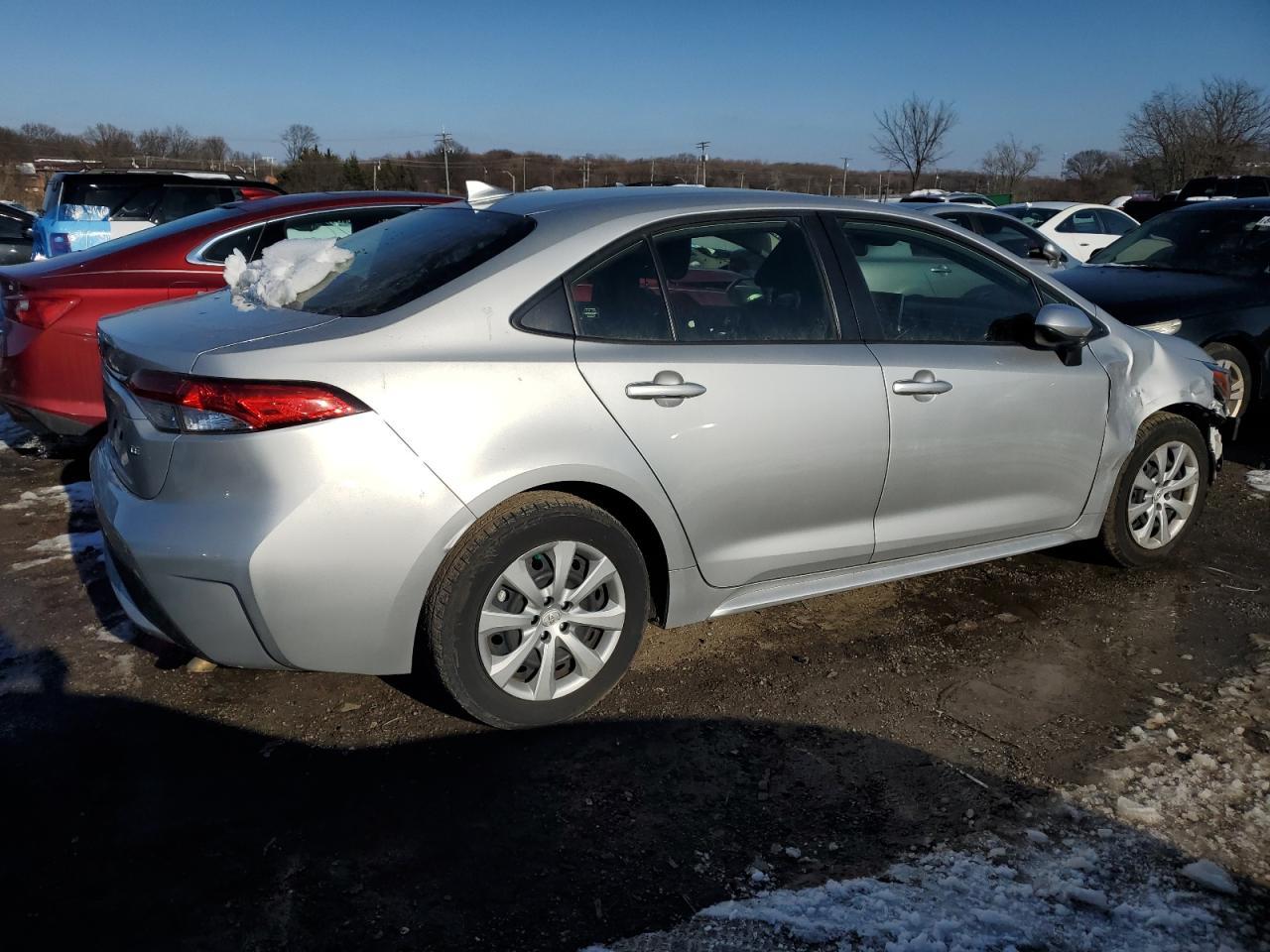 2021 TOYOTA COROLLA LE - Фото 3