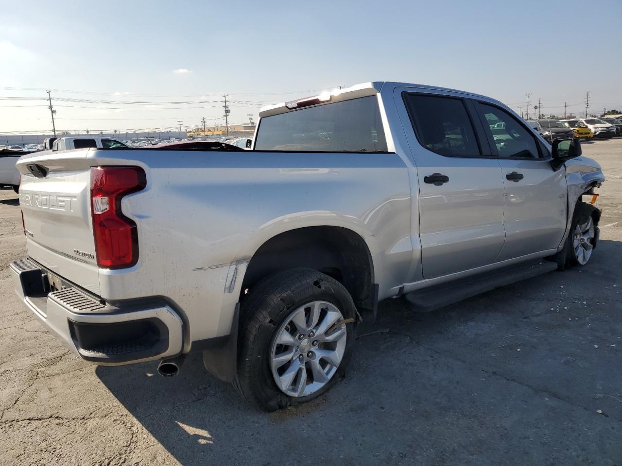 2019 CHEVROLET SILVERADO - Фото 3