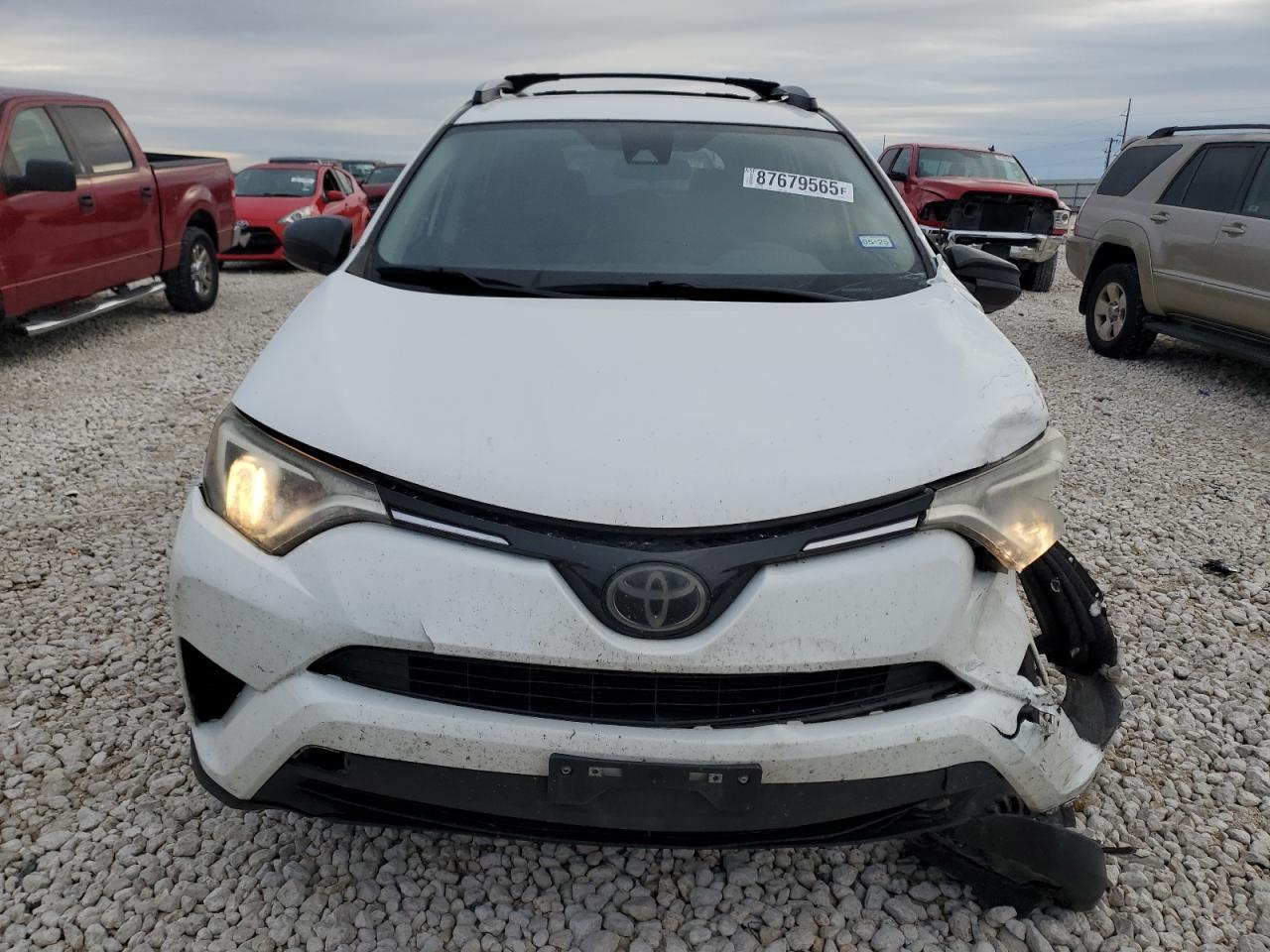 2018 TOYOTA RAV4 LE - Image 5