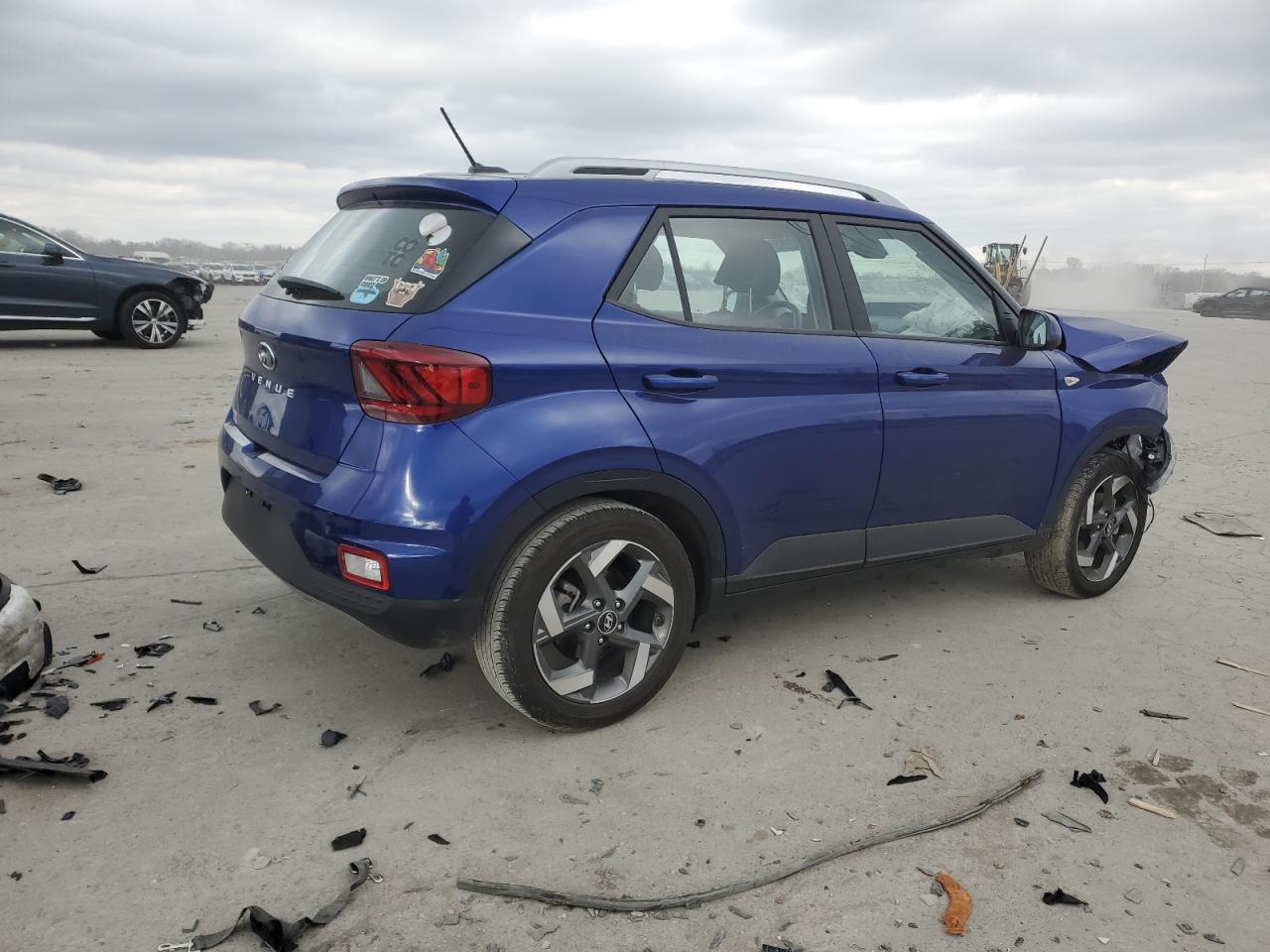 2023 HYUNDAI VENUE SEL - Фото 3