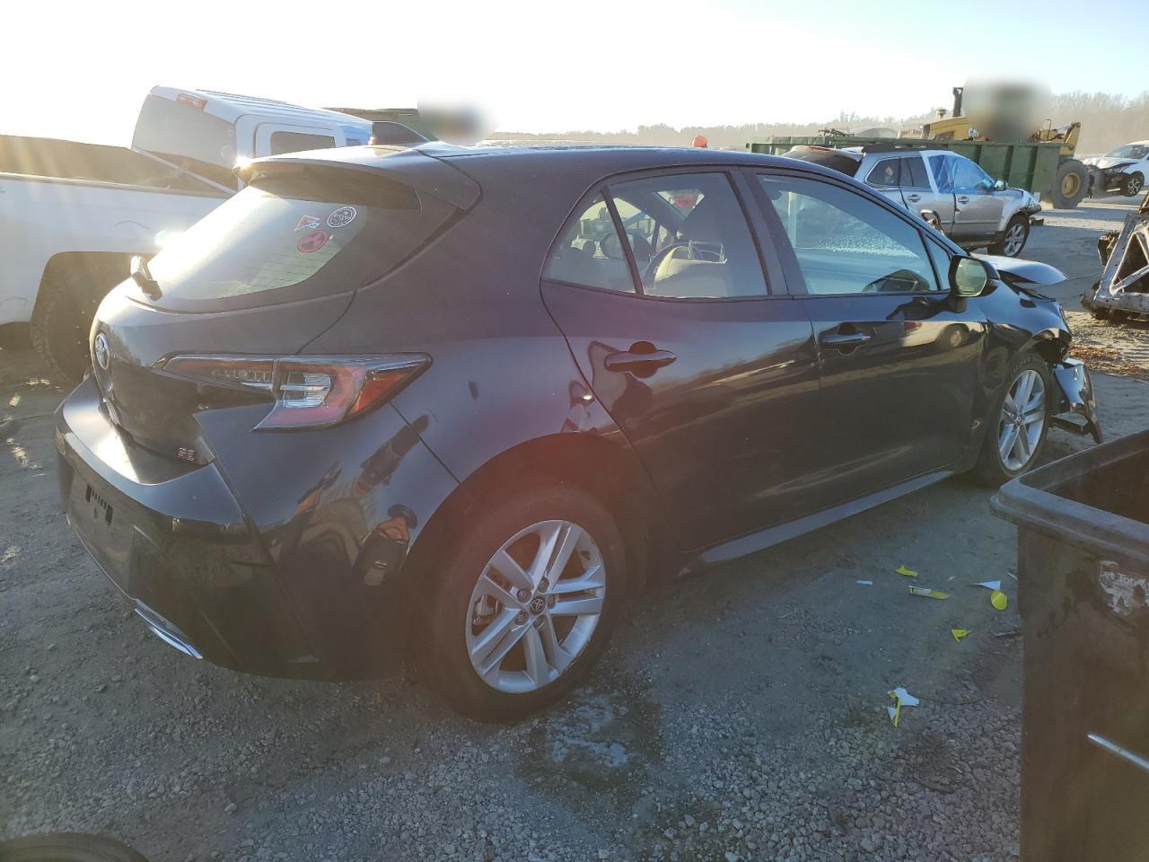 2022 TOYOTA COROLLA SE - Фото 3