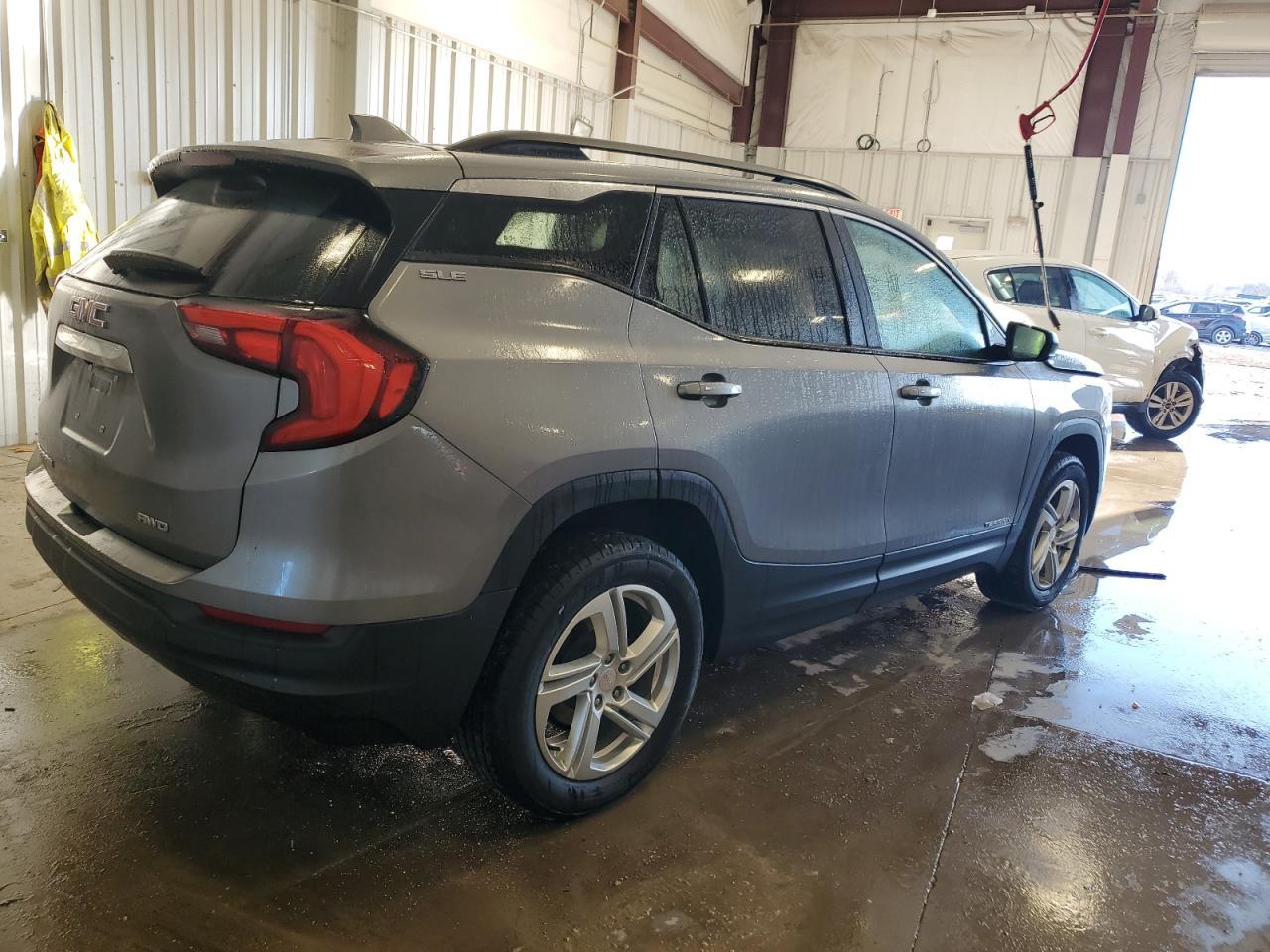 2021 GMC TERRAIN SL - Image 3