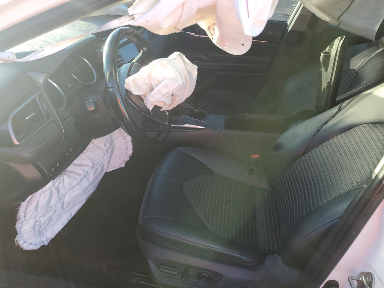 2020 TOYOTA CAMRY SE - Image 7