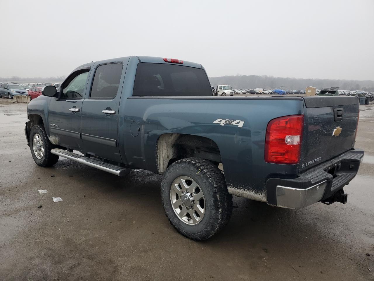 2013 CHEVROLET SILVERADO - Image 2