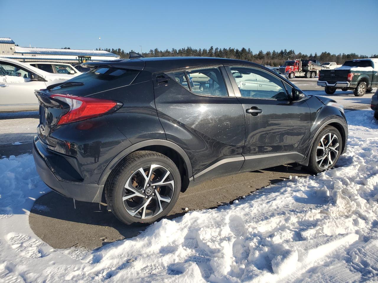 2018 TOYOTA C-HR XLE - Фото 3