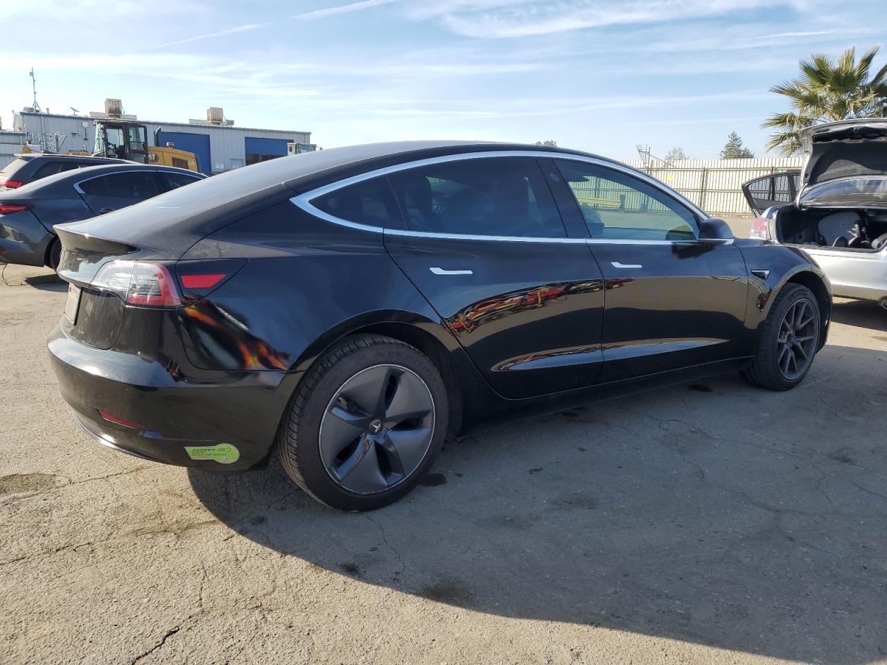 2019 TESLA MODEL 3 - Фото 3