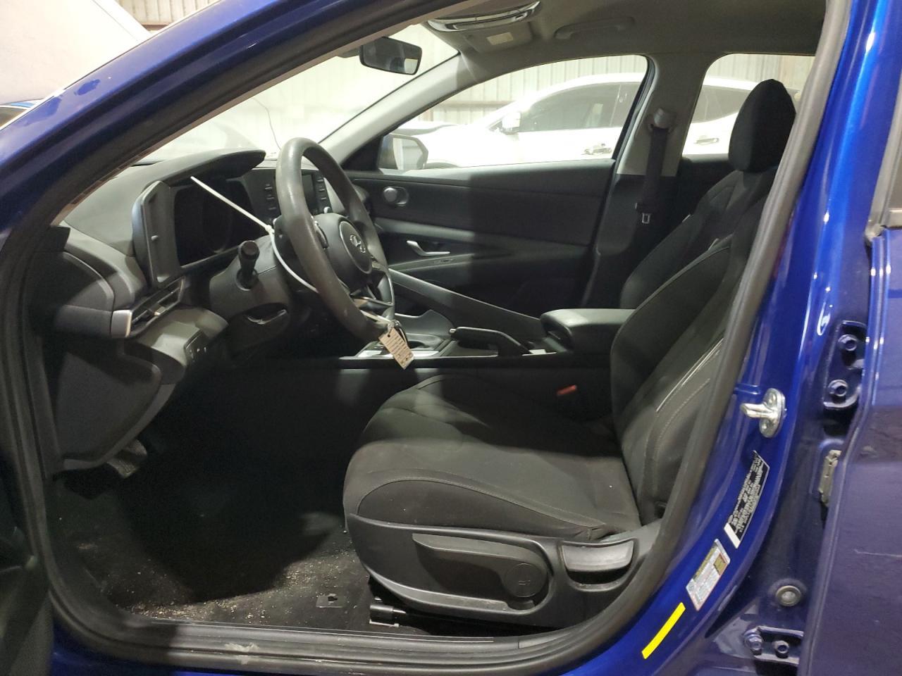 2022 HYUNDAI ELANTRA SE - Image 7