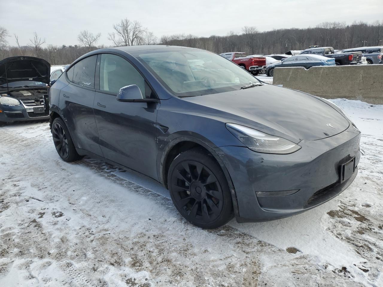 2023 TESLA MODEL Y - Фото 4