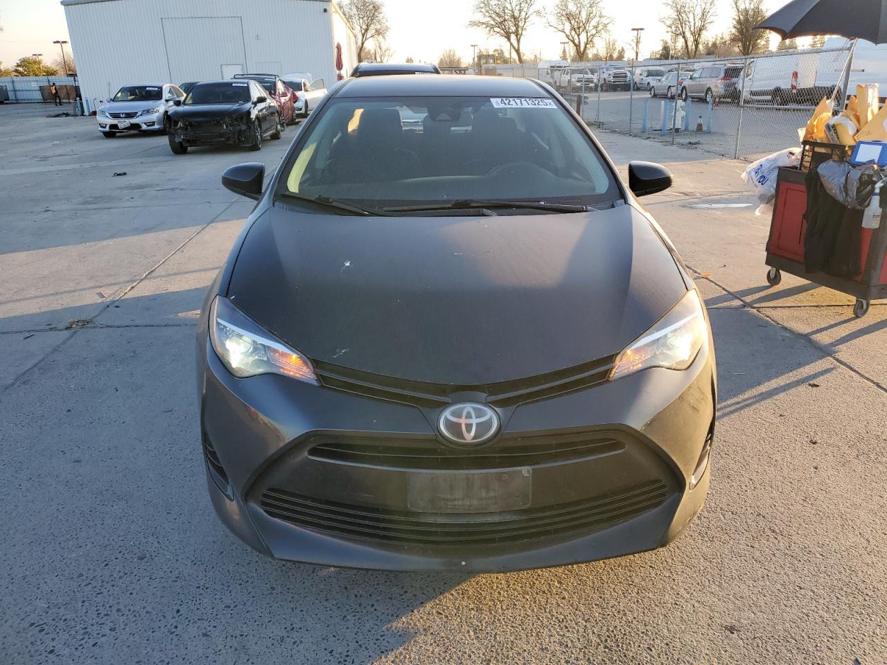 2018 TOYOTA COROLLA L - Image 5