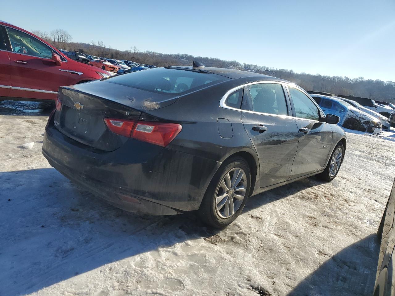 2017 CHEVROLET MALIBU LT - Image 3