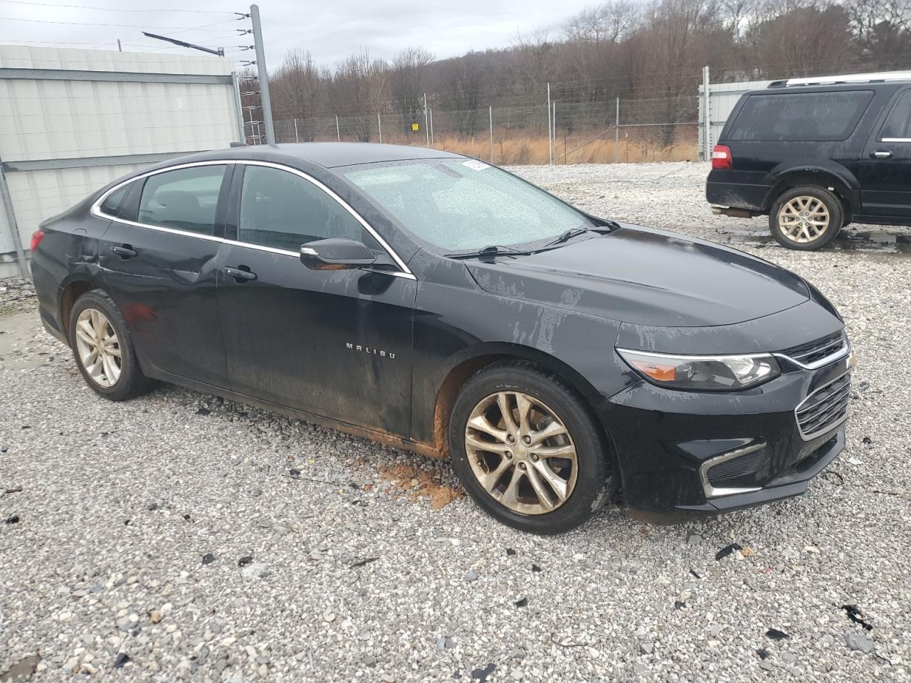 2017 CHEVROLET MALIBU LT - Image 4