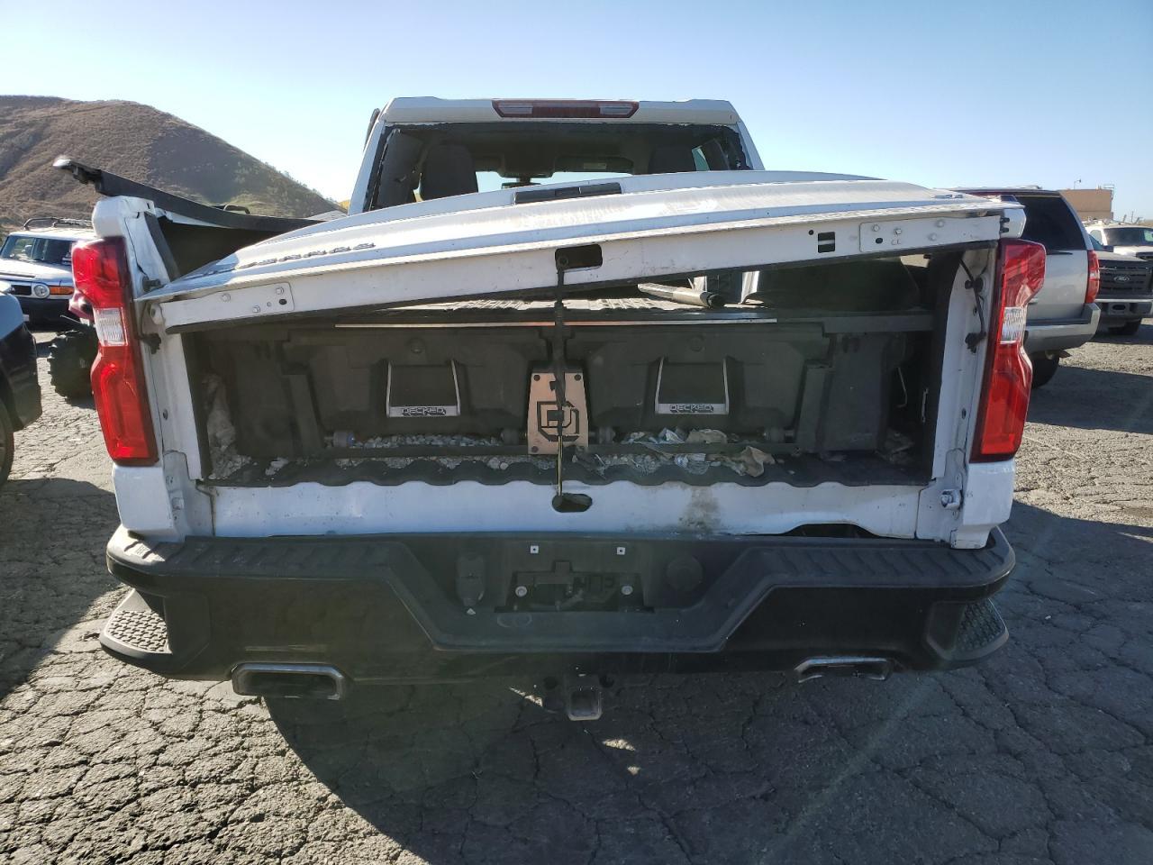 2021 CHEVROLET SILVERADO - Фото 6