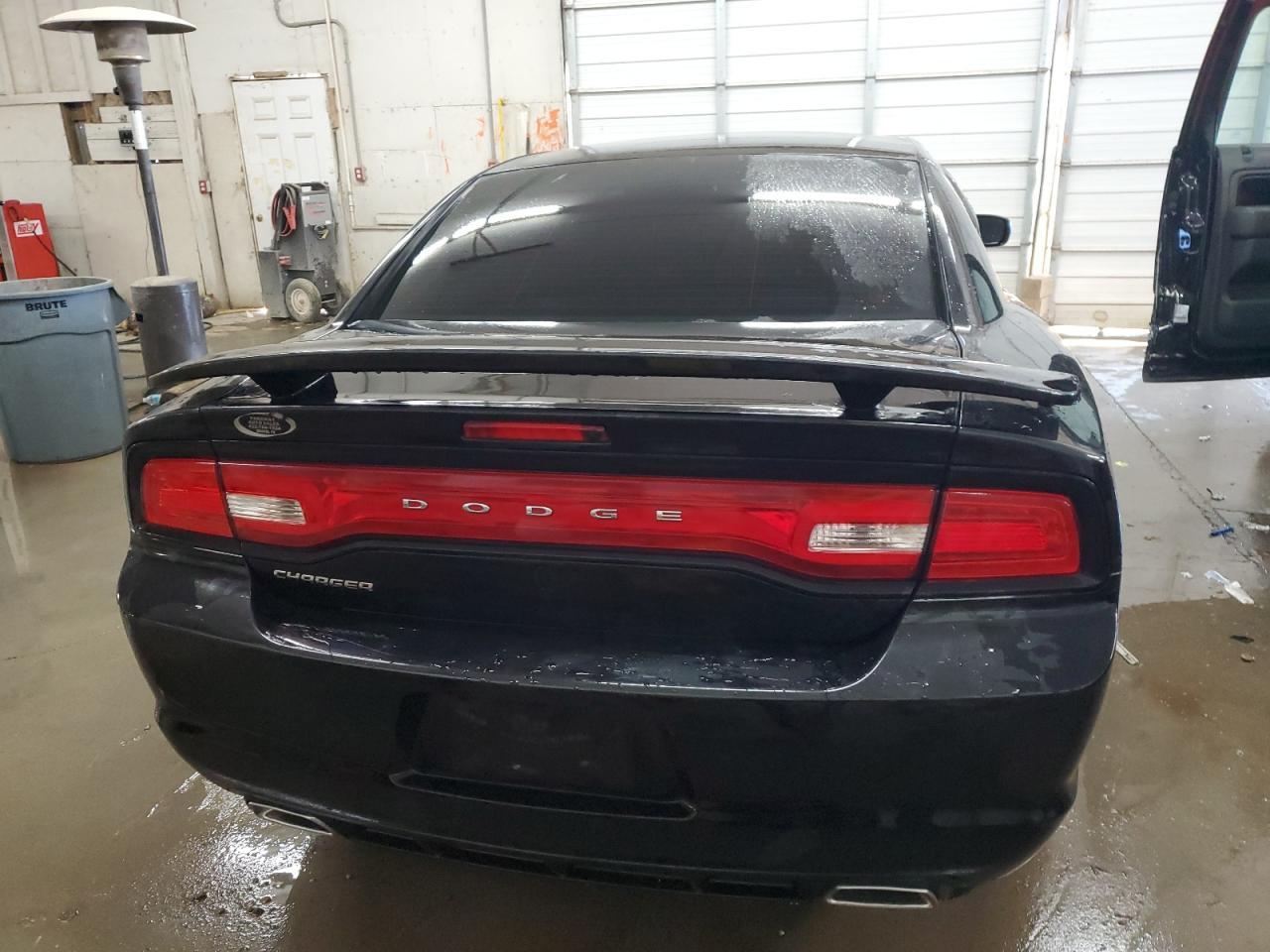2013 DODGE CHARGER SE - Image 6