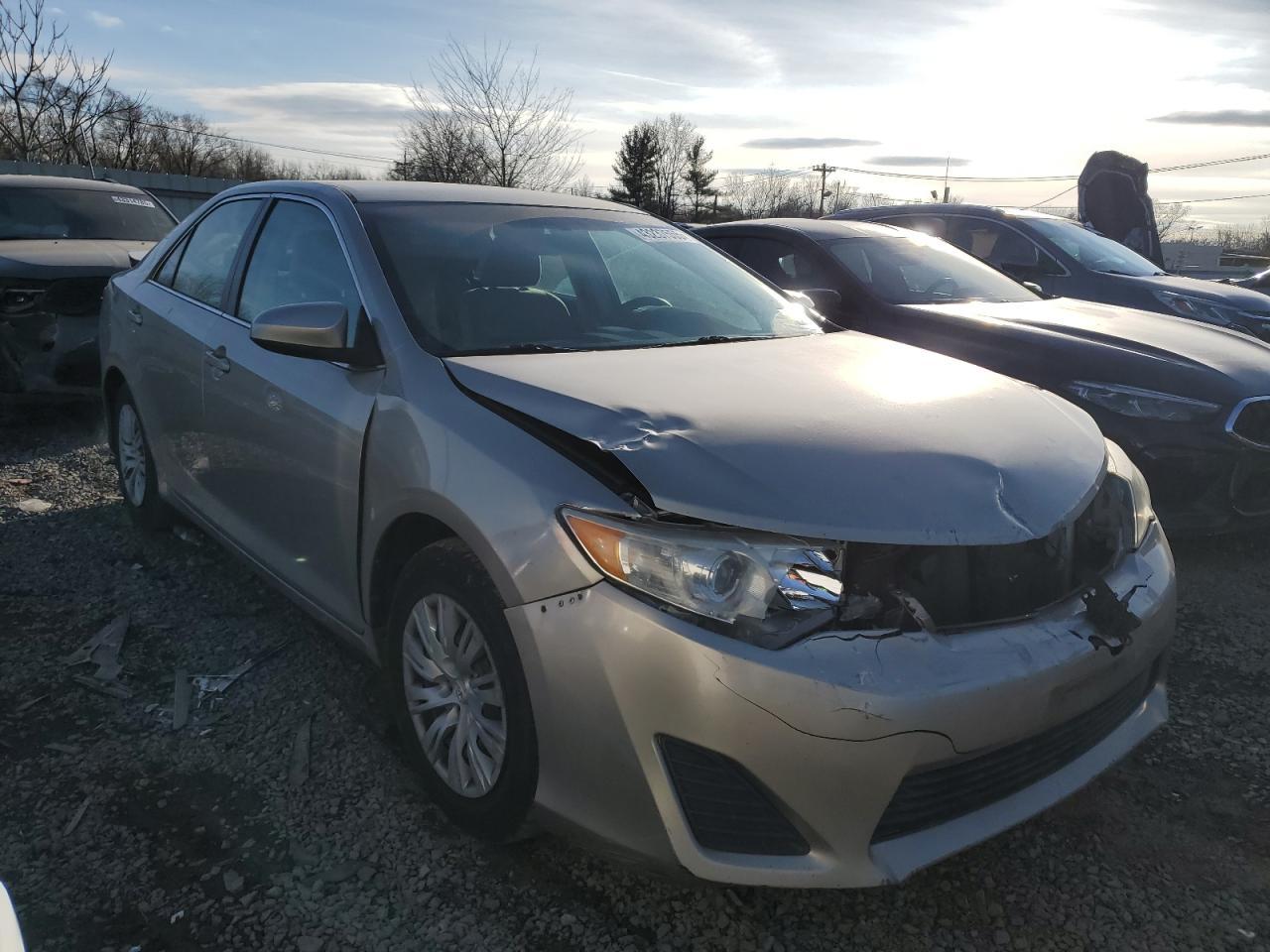 2014 TOYOTA CAMRY L - Image 4