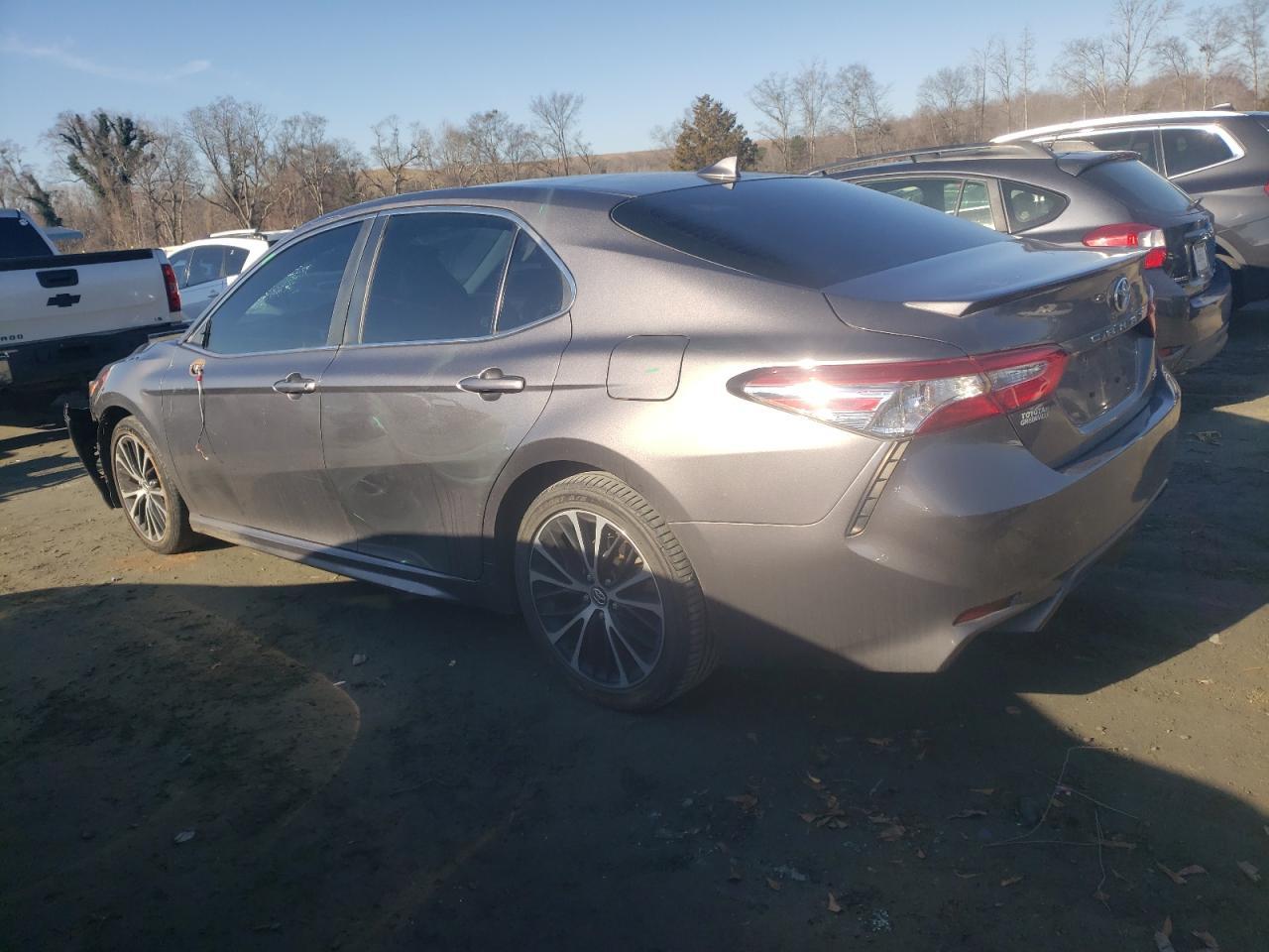 2020 TOYOTA CAMRY SE - Image 2