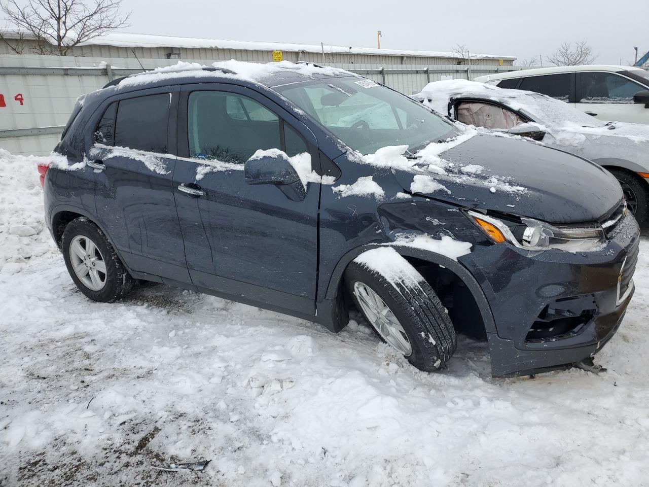 2018 CHEVROLET TRAX 1LT - Image 4