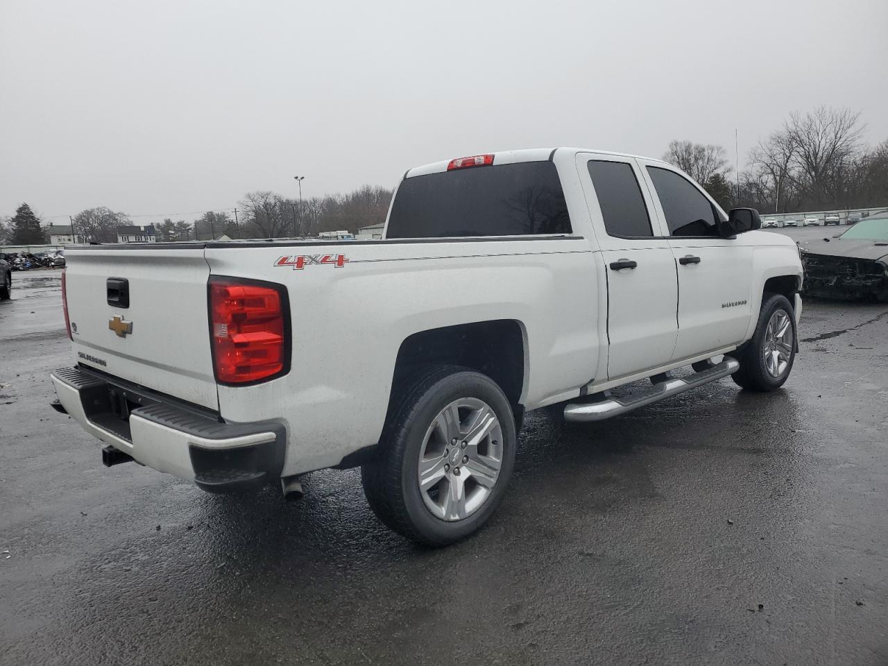 2017 CHEVROLET SILVERADO - Image 3