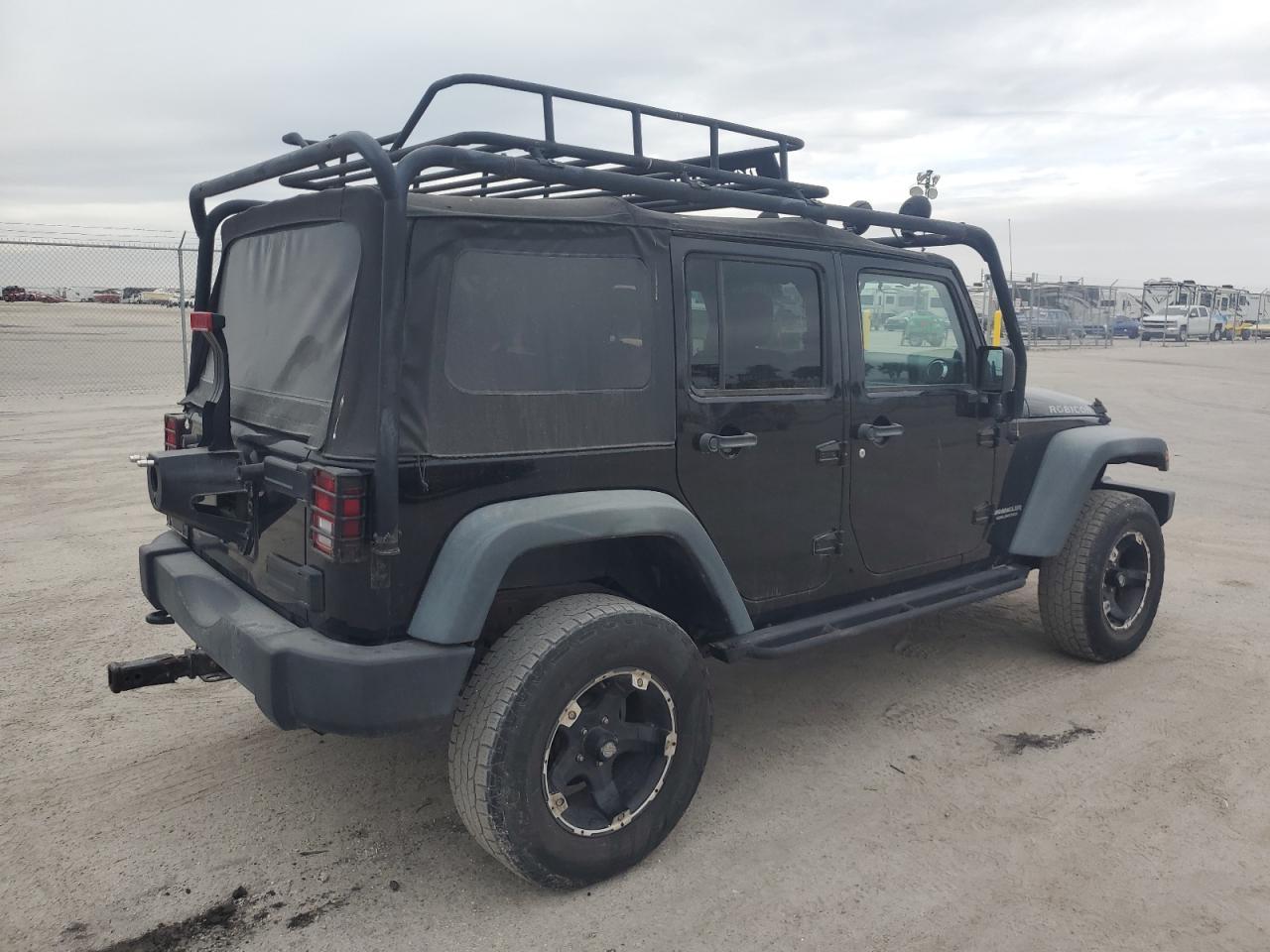 2012 JEEP WRANGLER U - Image 3