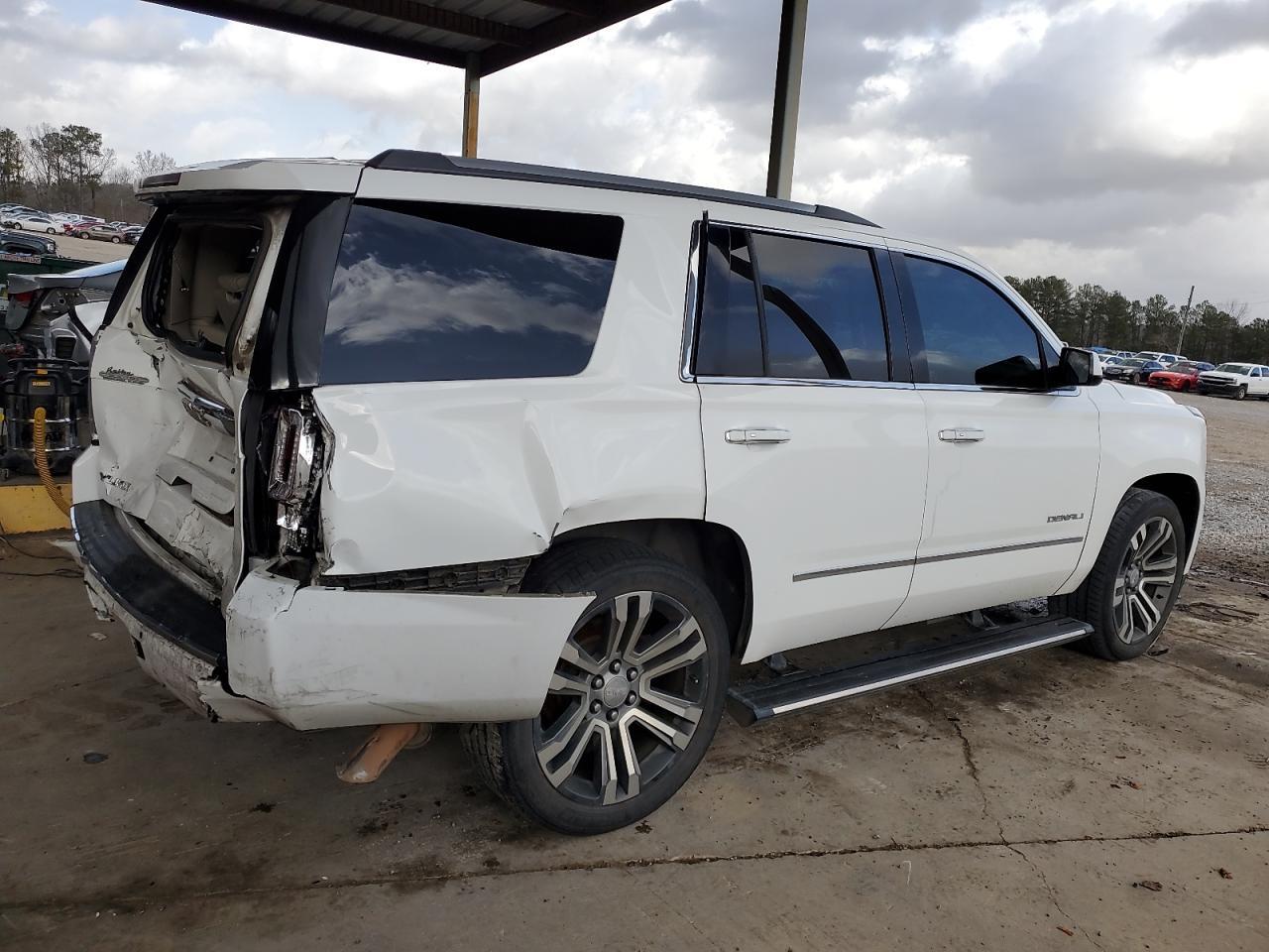 2017 GMC YUKON DENA - Фото 3