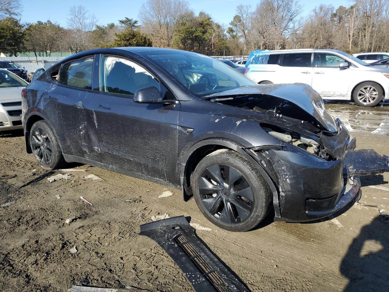 2024 TESLA MODEL Y - Image 4