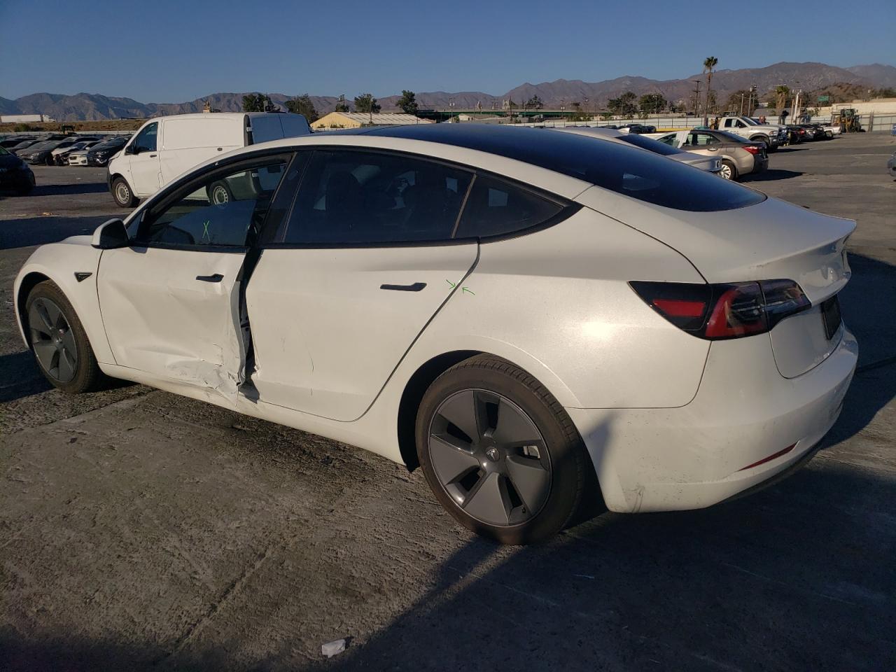 2021 TESLA MODEL 3 - Фото 2