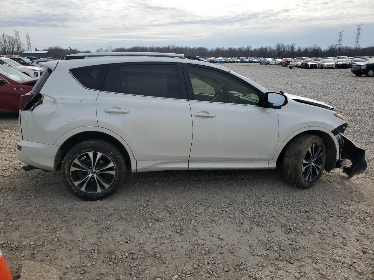 2015 TOYOTA RAV4 LIMIT - Фото 3