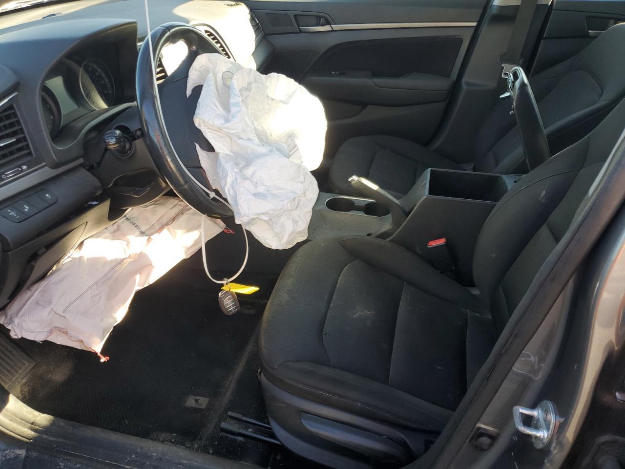 2018 HYUNDAI ELANTRA SE - Image 7
