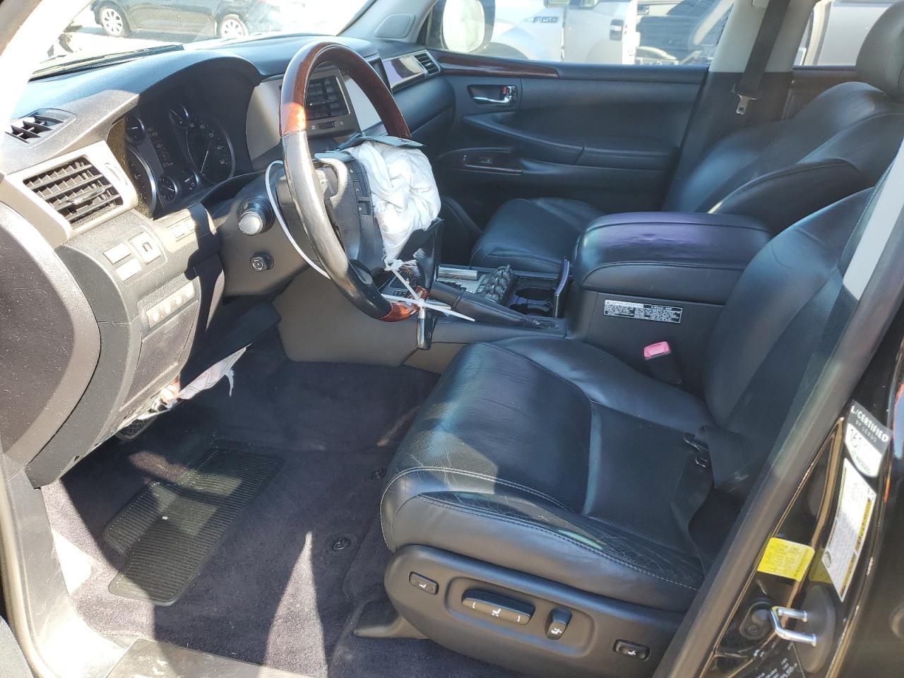 2015 LEXUS LX 570 - Image 7