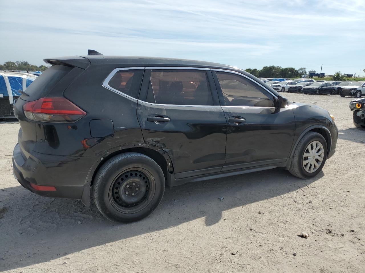 2018 NISSAN ROGUE S - Фото 3