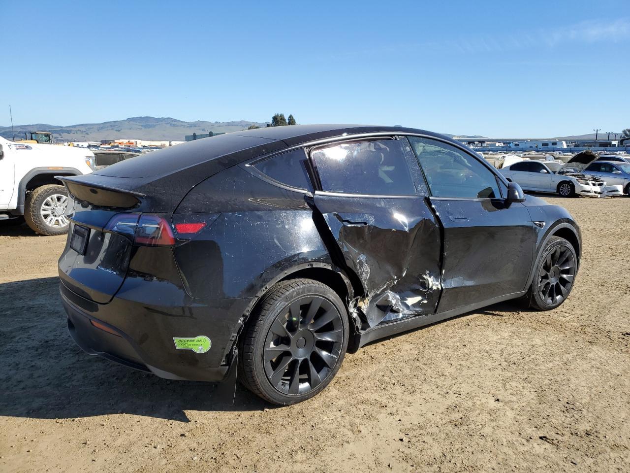 2023 TESLA MODEL Y - Image 3
