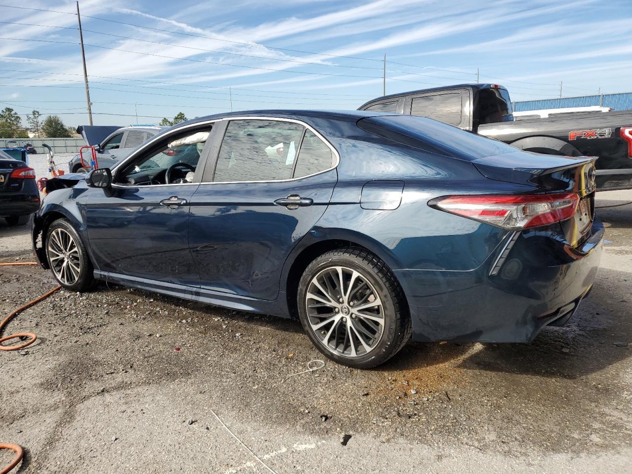 2018 TOYOTA CAMRY L - Фото 2