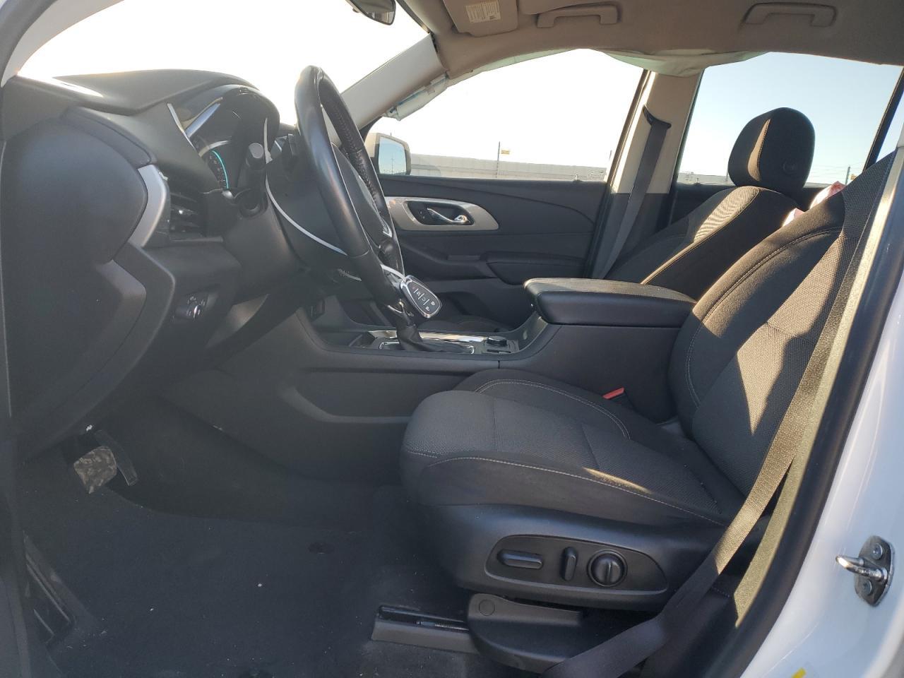 2021 CHEVROLET TRAVERSE L - Фото 7