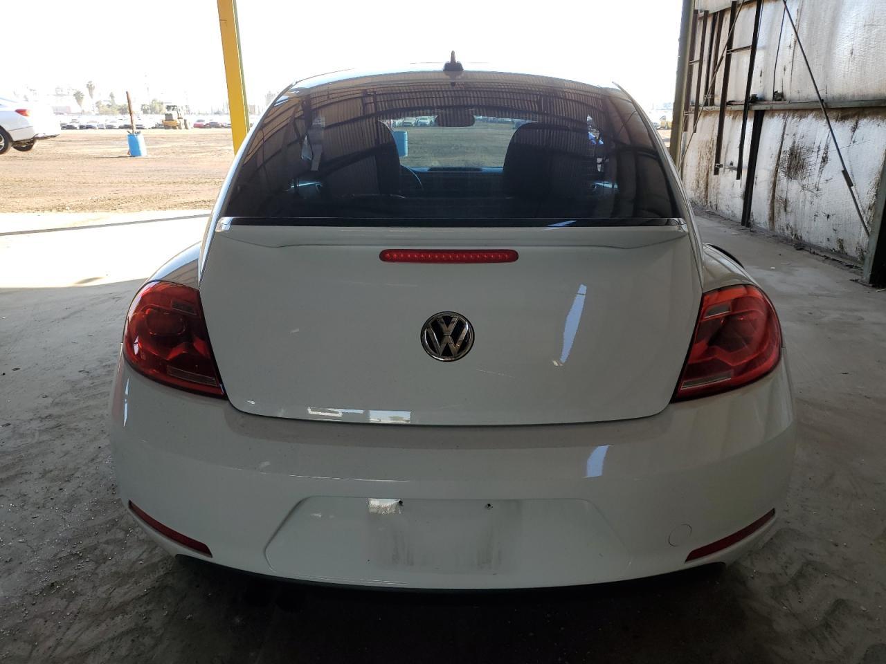 2015 VOLKSWAGEN BEETLE 1.8 - Фото 6