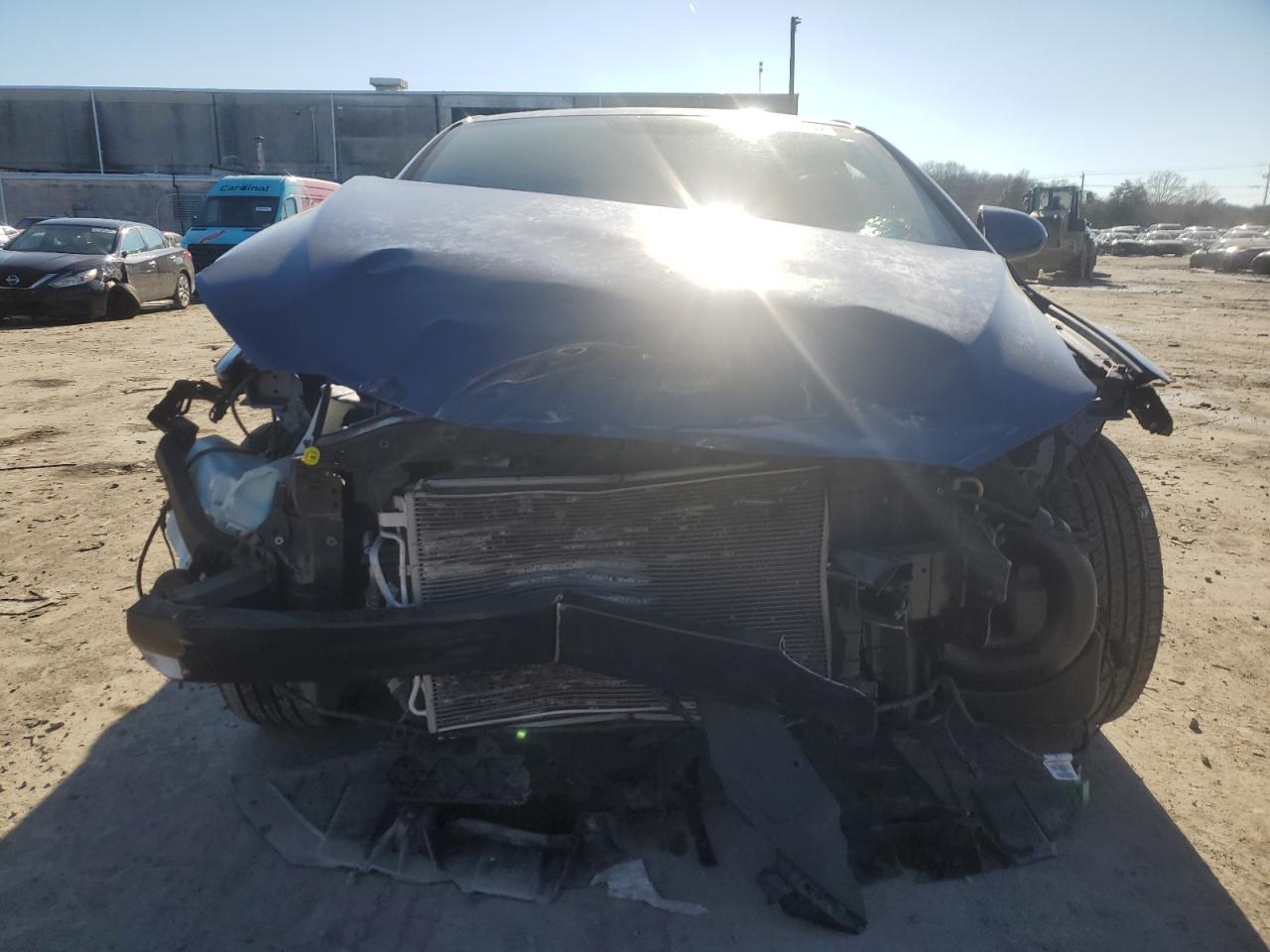 2017 HYUNDAI ELANTRA SE - Фото 5