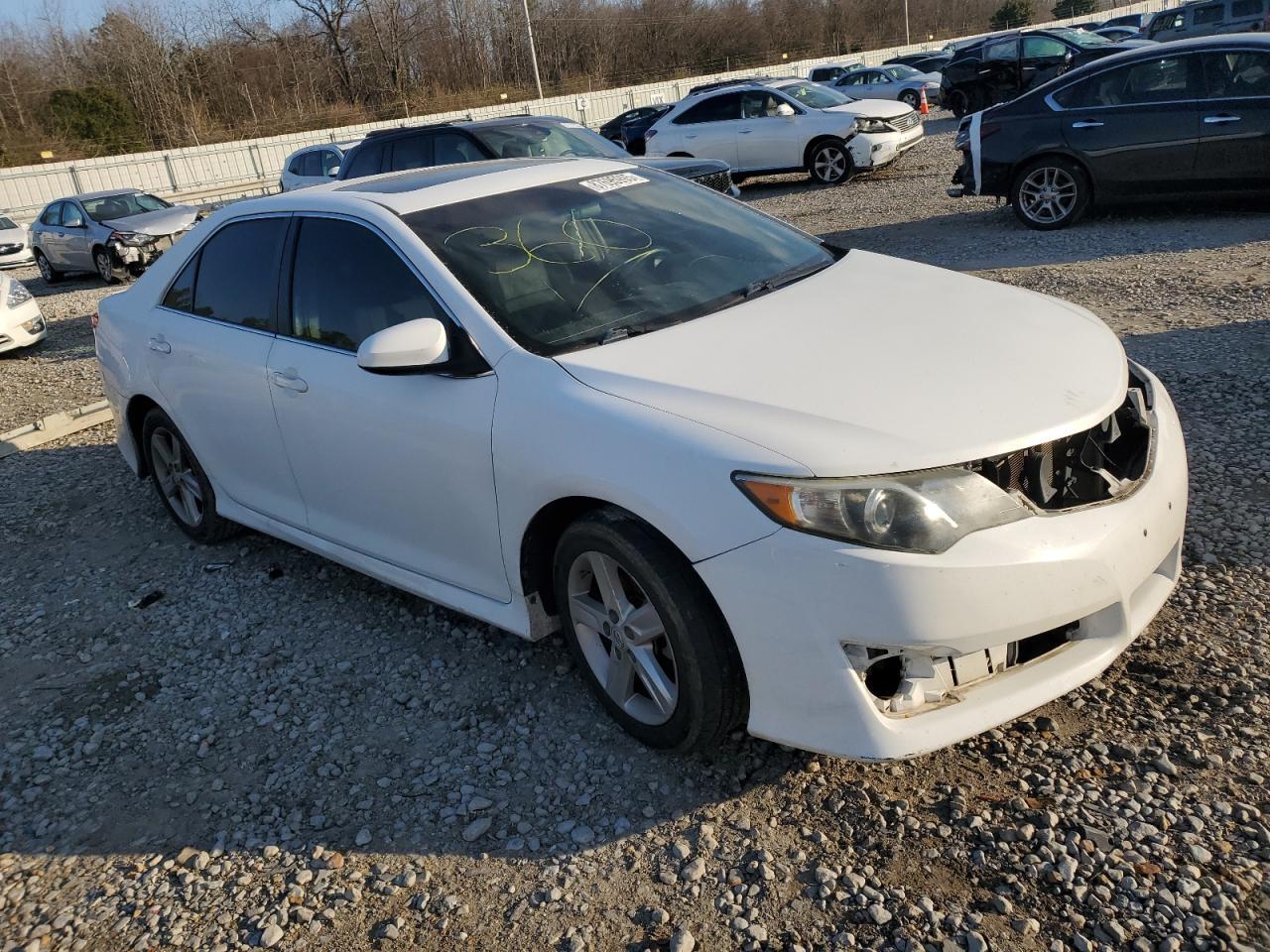2013 TOYOTA CAMRY L - Фото 4
