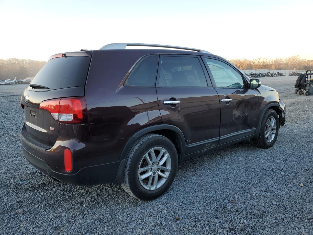2014 KIA SORENTO LX - Image 3
