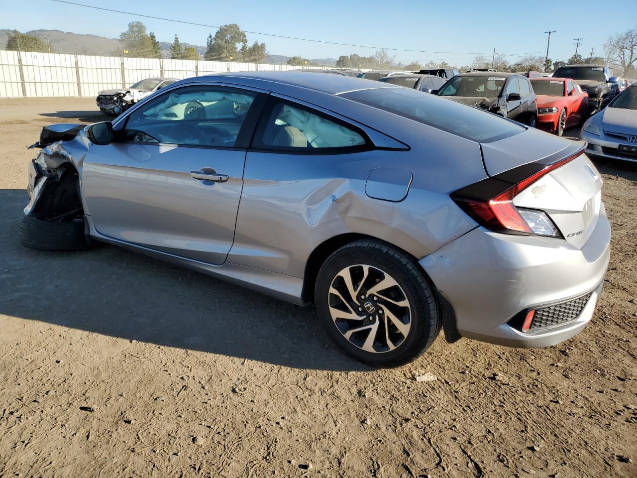 2017 HONDA CIVIC LX - Фото 2
