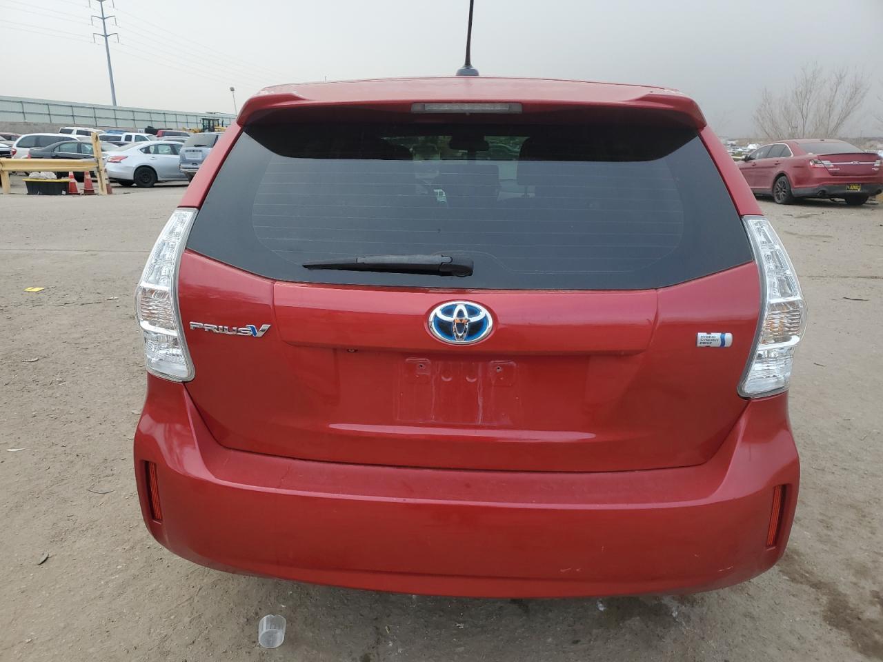 2013 TOYOTA PRIUS V - Фото 6