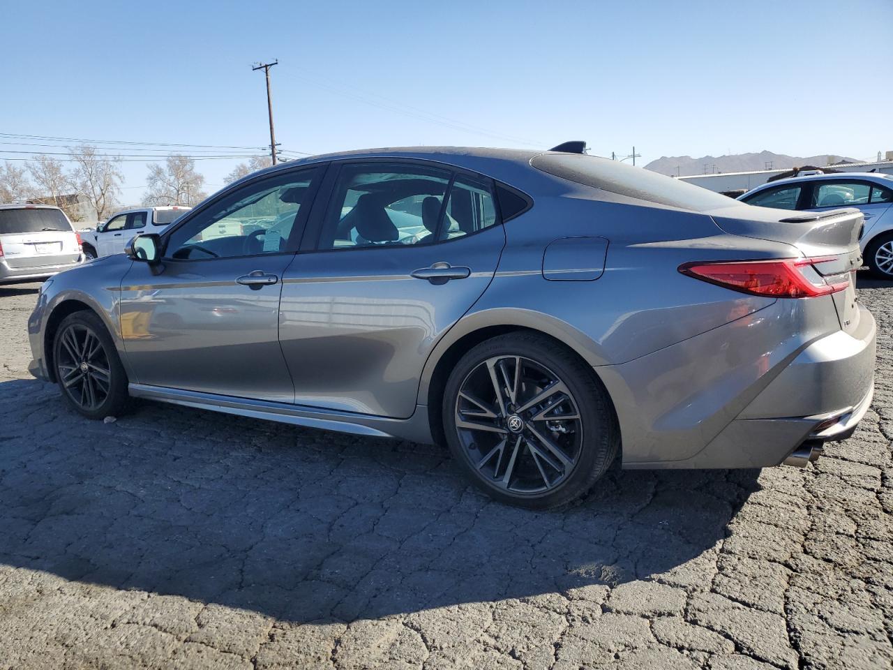 2025 TOYOTA CAMRY XSE - Фото 2